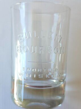 BULLEIT BOURBON FRONTIER WHISKY  GLASS Glass Measuring Cup 2cl 4cl